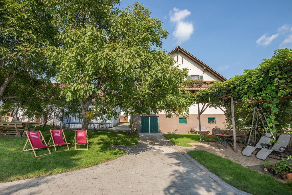 Naturparkbauernhof Poeltl Poellau Exterior foto